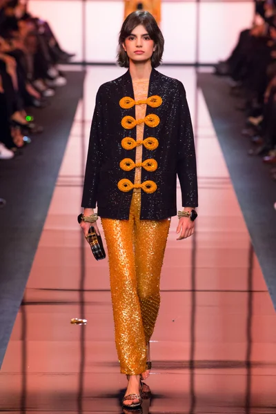 Look 24
